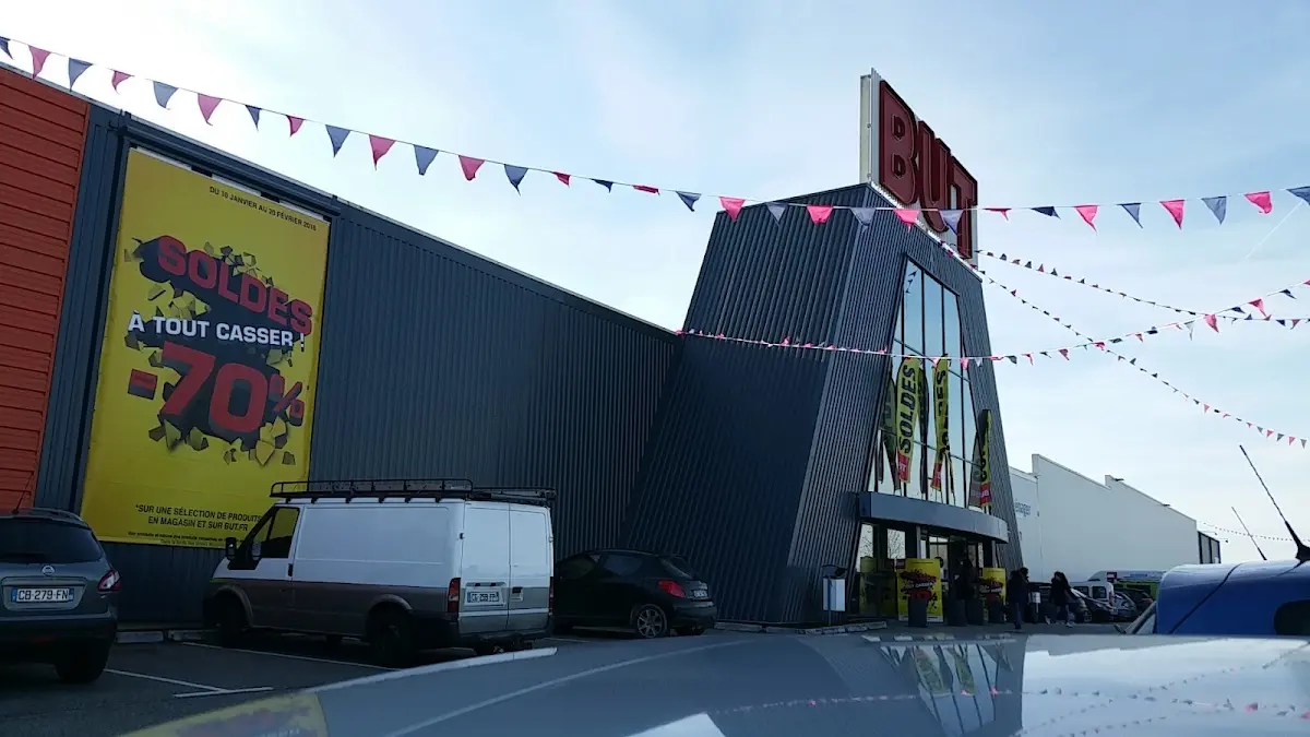 But Bourgoin-Jallieu — photo 1