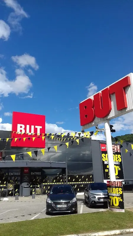 But Voiron — photo 1