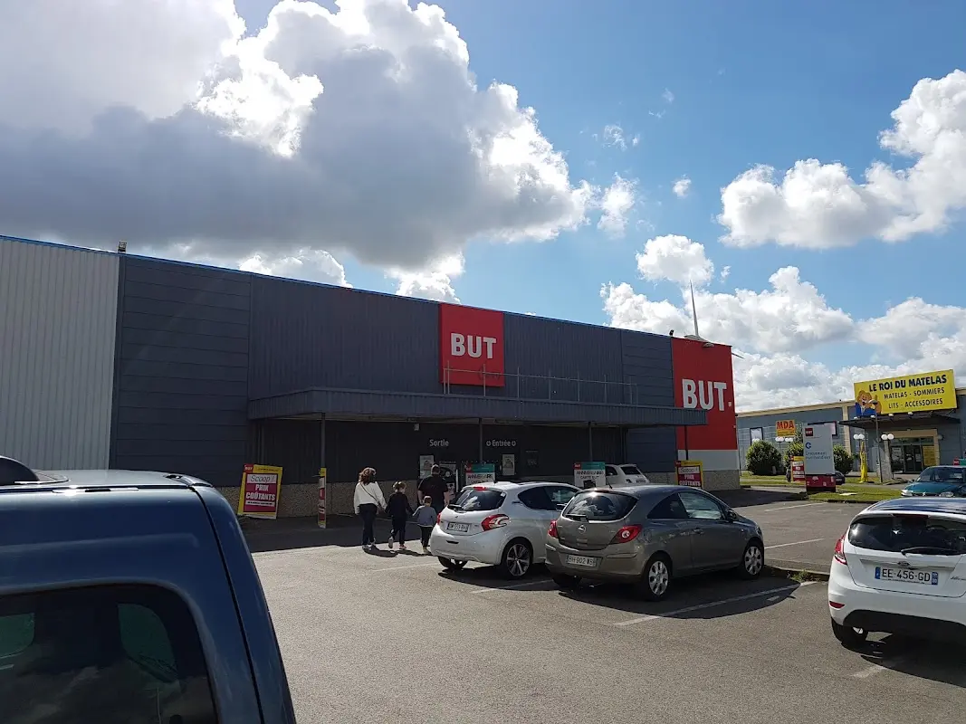 But Abbeville — photo 1