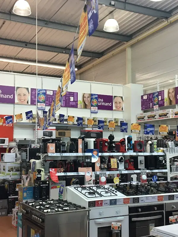 But Abbeville — photo 2