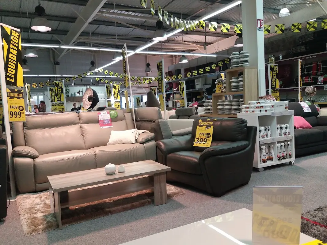 But Abbeville — photo 3