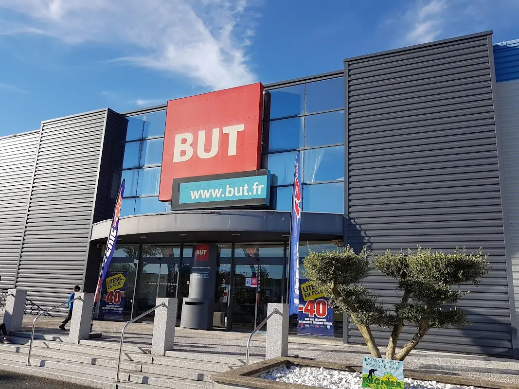 But Castres — photo 1