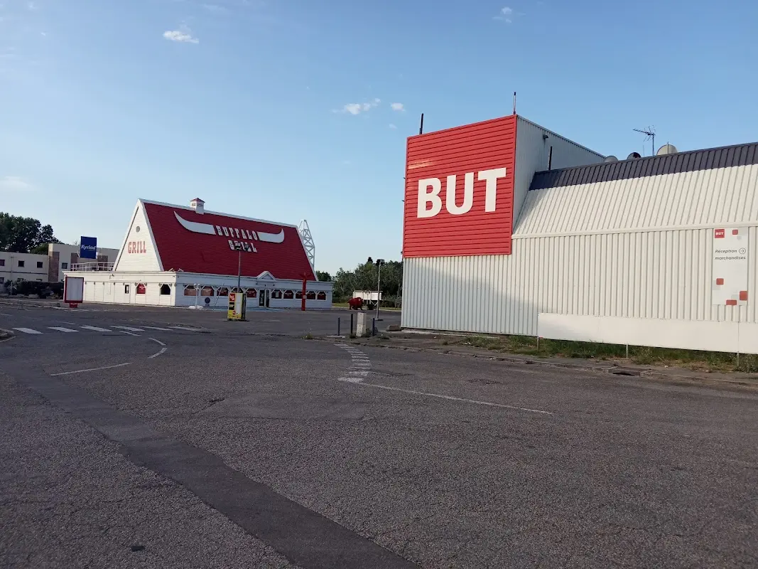 But Arles — photo 1