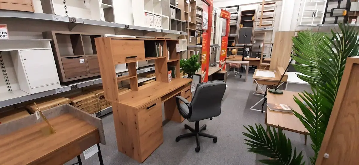 But Calais — photo 2