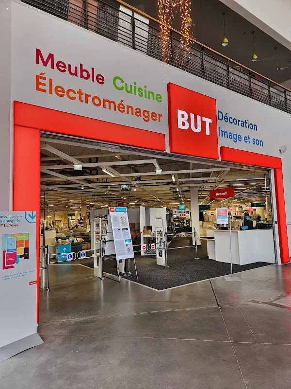 But Le Mans — photo 1