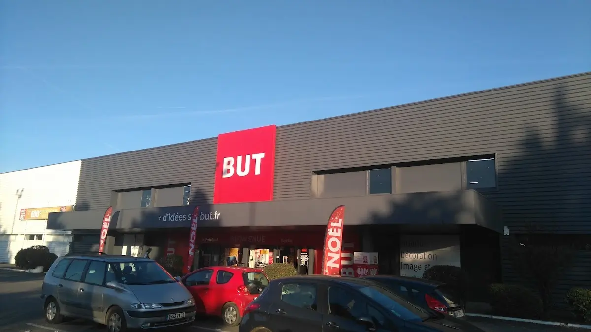 But Ezanville — photo 1