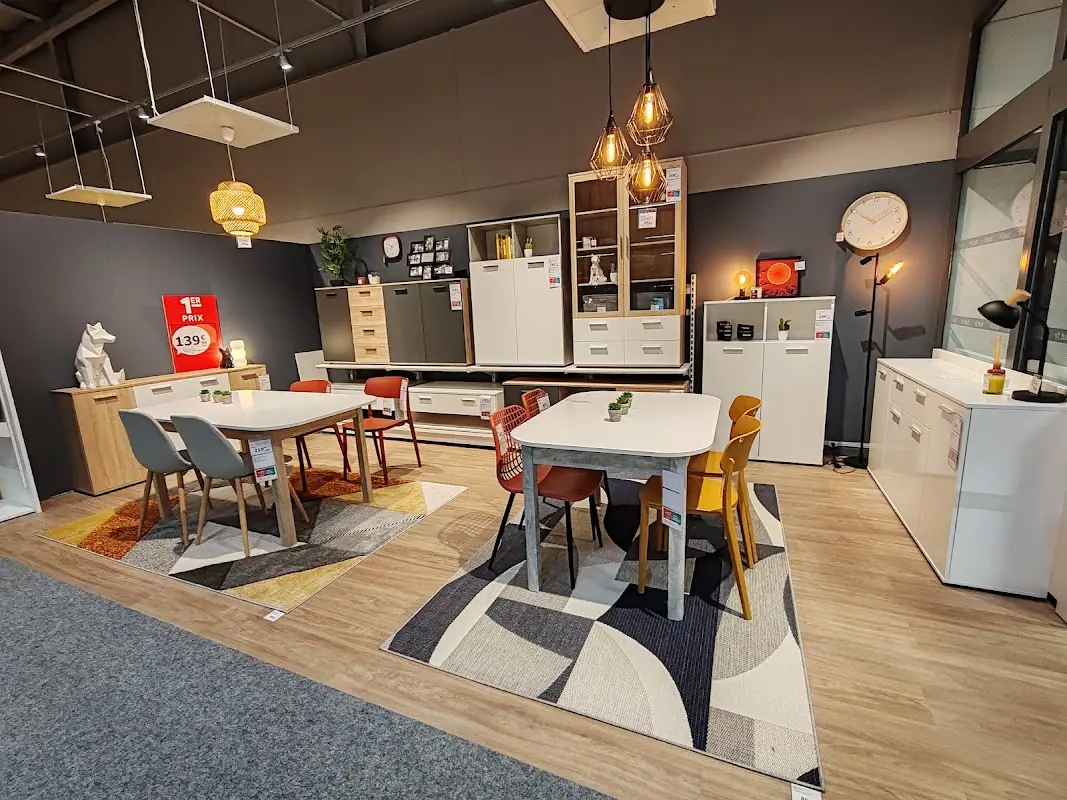 But Poitiers — photo 2