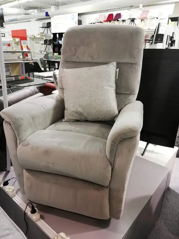 But Poitiers — photo 3