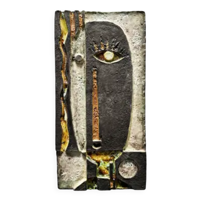 Sculpture murale cubiste en terre cuite émaillée. Allemagne, années 60