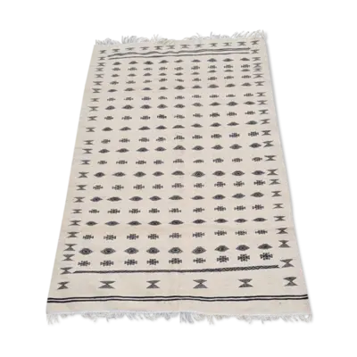 Tapis noir et blanc à motifs berbères fait main 190x121cm