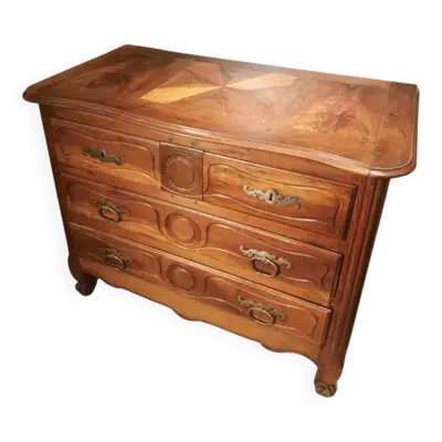 Commode du dix huitième sciecle en bois  massif