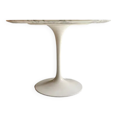 Table à manger en marbre tulipe par Eero Saarinen pour Knoll