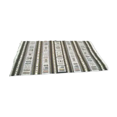 Tapis artisanal ''noué main'' 136x236cm