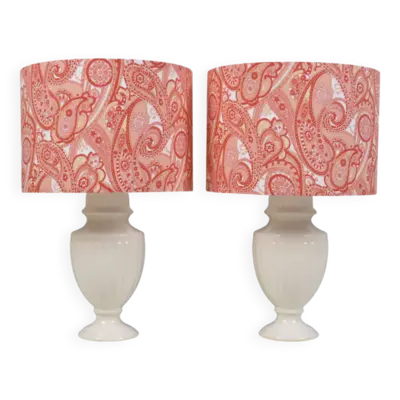 Lot de 2 lampes de chevet en céramique avec abat-jour à motif cachemire.