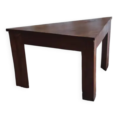 Table basse triangulaire en bois massif