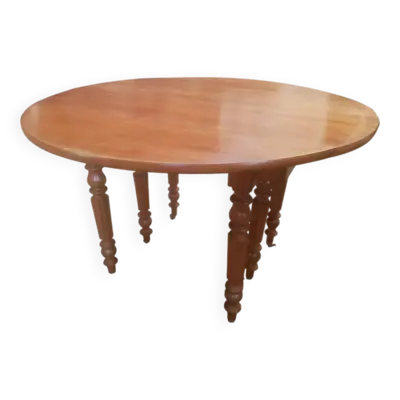Table ronde six pieds en merisier d'époque fin XIX
