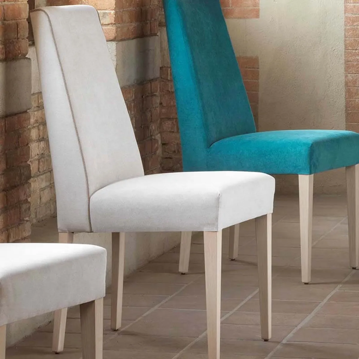 Mila - Chaise contemporaine en tissu avec assise rembourrée — vue 4