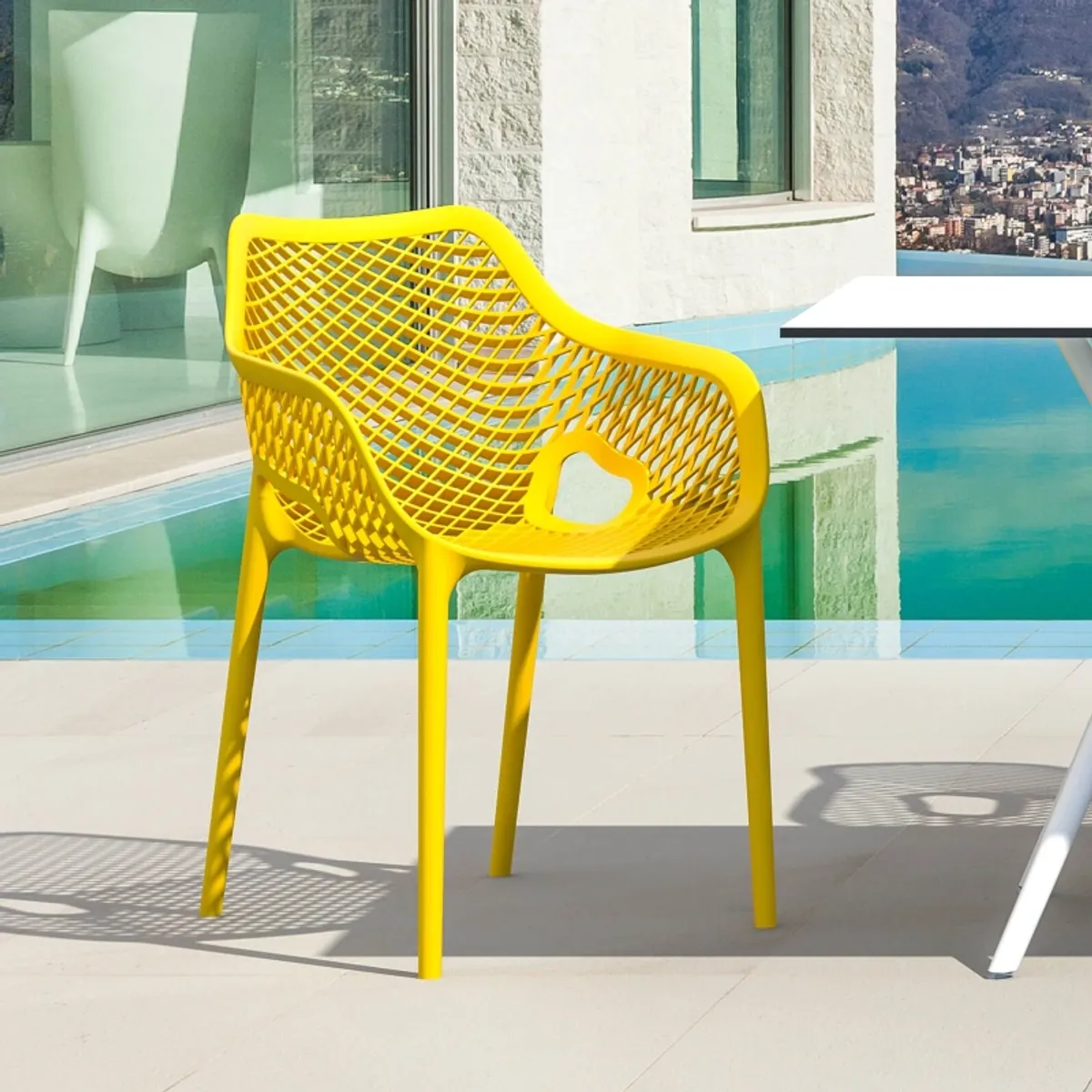 Air XL - Fauteuil de jardin moderne ajouré en polypropylène