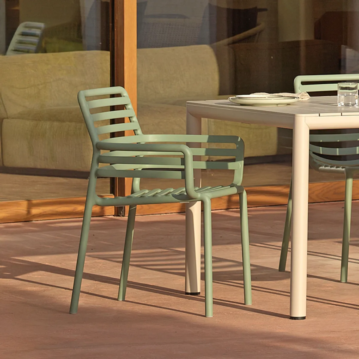 Doga - Fauteuil de jardin design empilable fabriqué en Italie