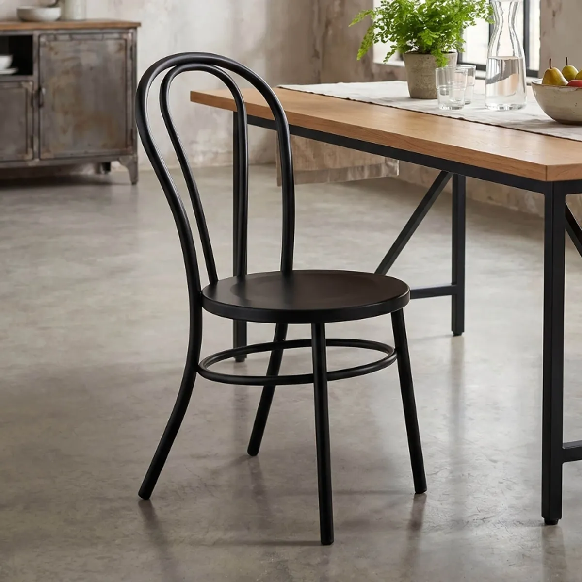 Madina - Chaise bistrot vintage en métal noir