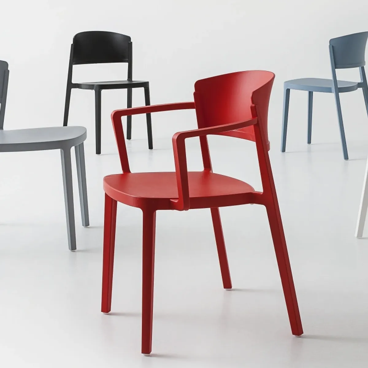 Abuela B - Chaise avec accoudoirs empilable en technopolymère — vue 5