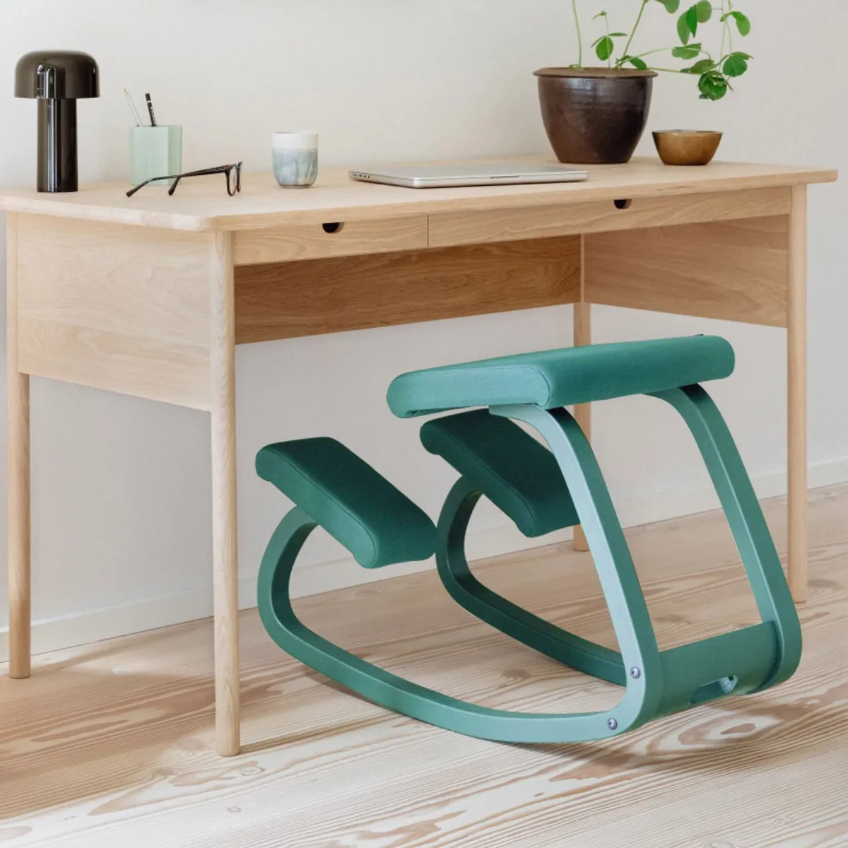 Variable Monochrome Varier® - Chaise de bureau ergonomique à bascule en tissu