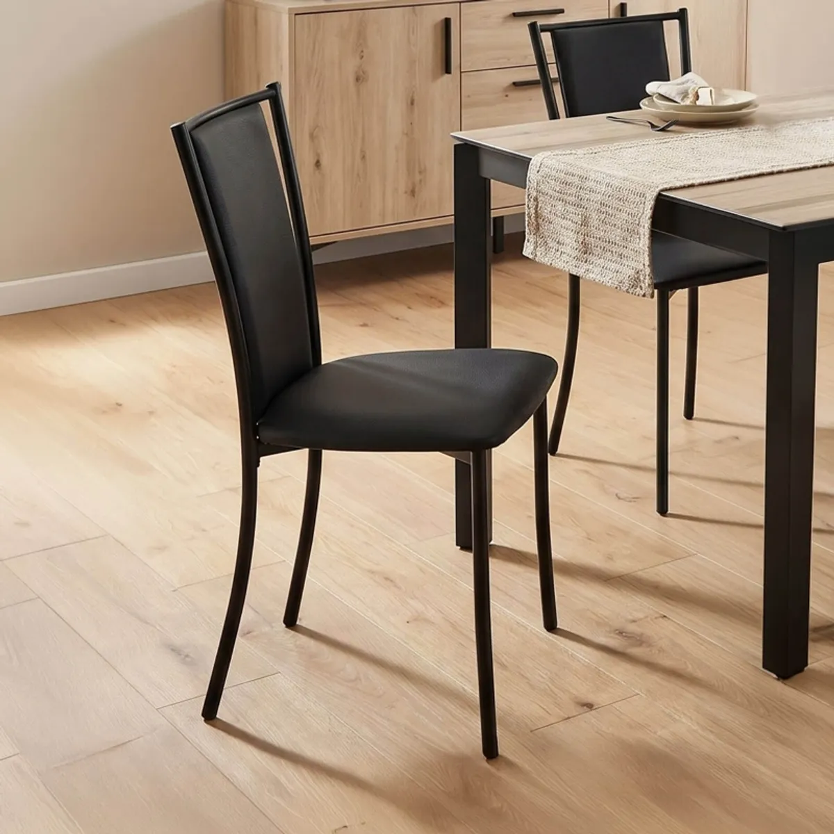 Reina - Chaise de cuisine contemporaine en métal et simili