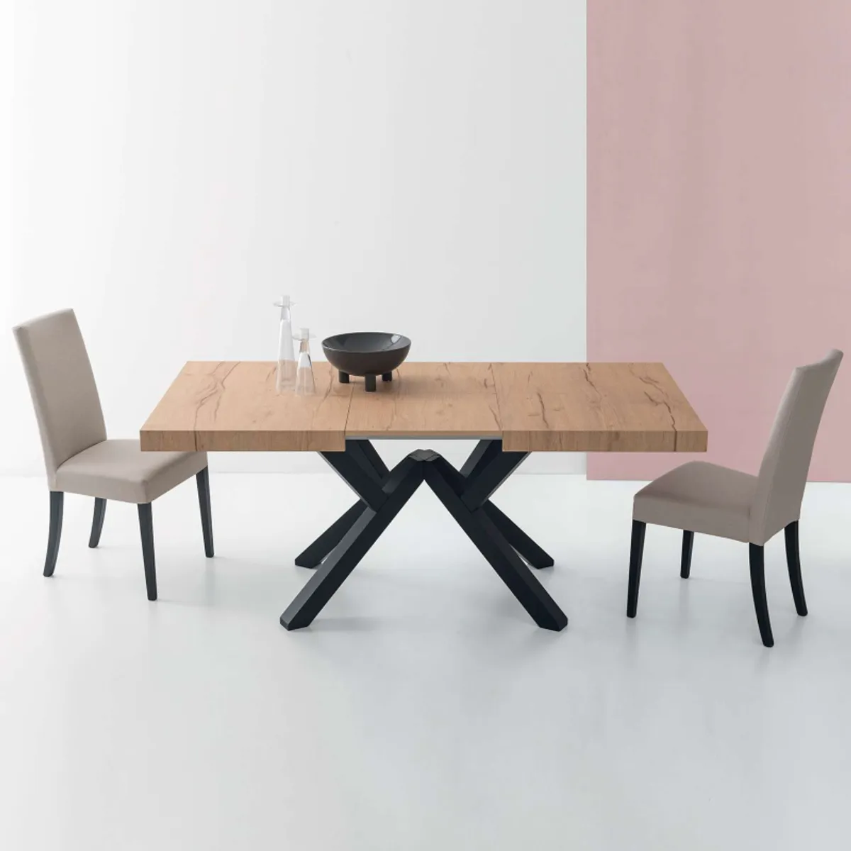 Mikado Connubia© - Table extensible design en mélaminé avec pieds en bois