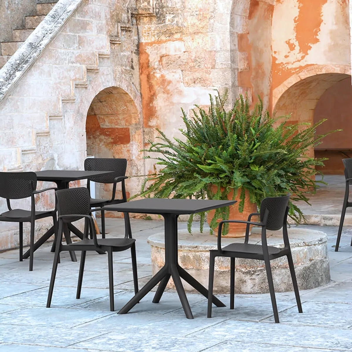 Sky - Petite table de jardin carrée en résine — vue 5