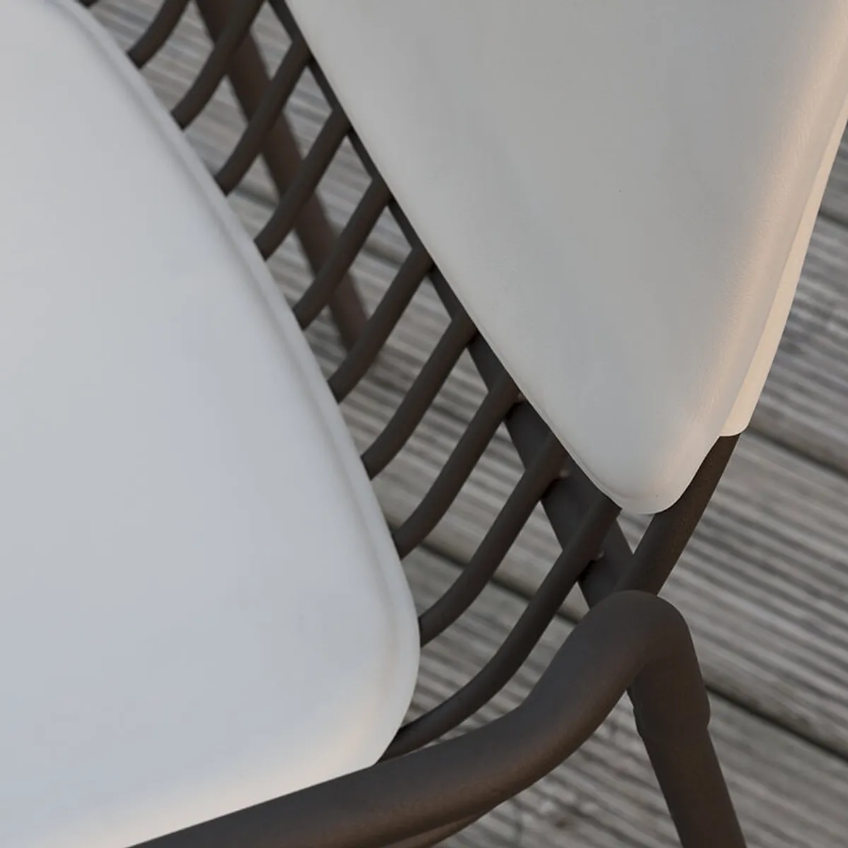 Jasmine - Fauteuil de jardin design empilable en métal — vue 5