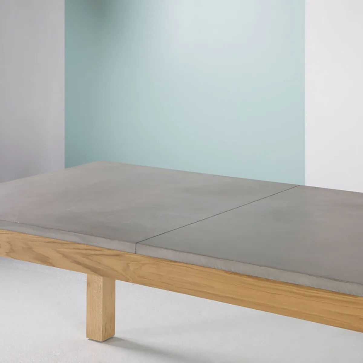 Repas - Table française extensible en béton ciré et bois massif — vue 3