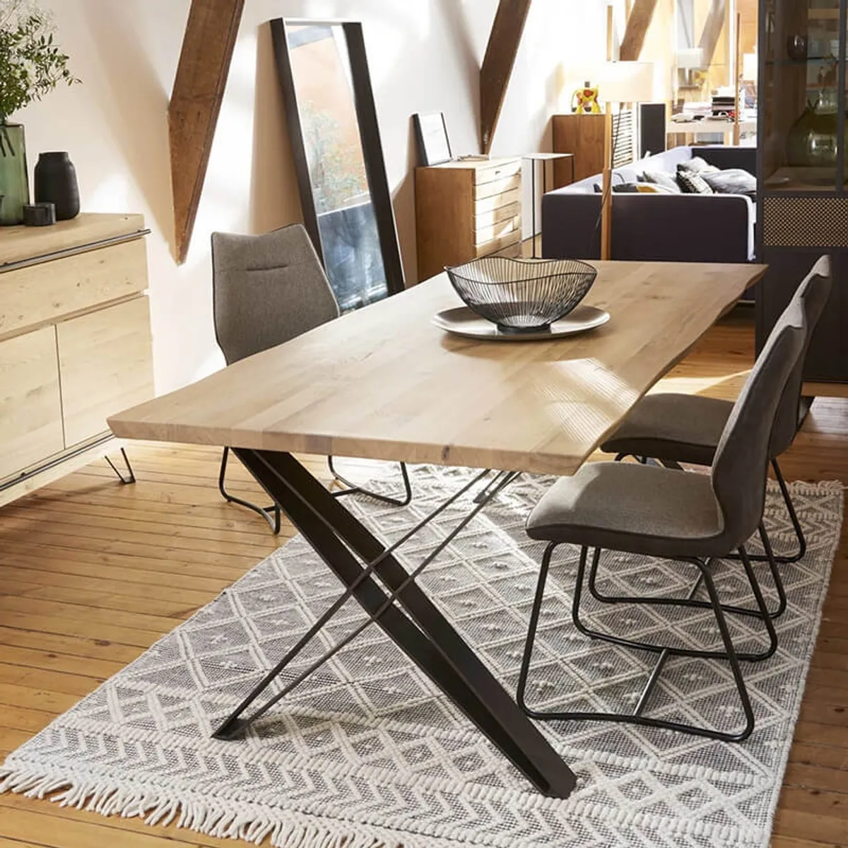 Fusion - Table design industriel extensible pieds en X — vue 3