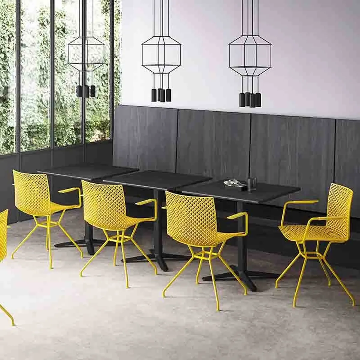 Fuller TCS - Chaise design italien avec accoudoirs et coque microperforée