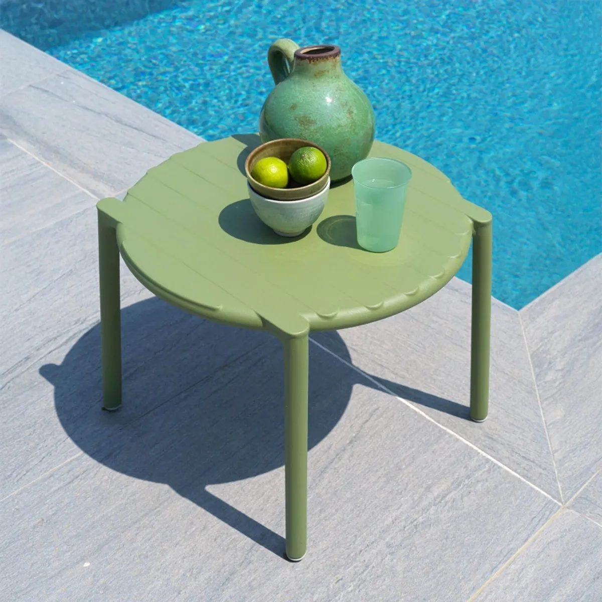 Doga - Table basse de jardin ronde empilable fabriquée en Italie