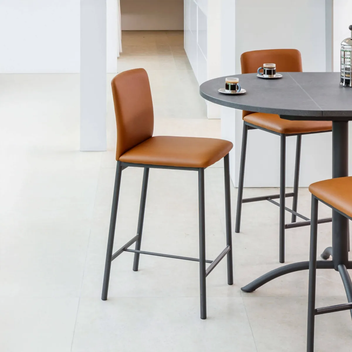 Loft - Tabouret snack contemporain en simili et métal — vue 4