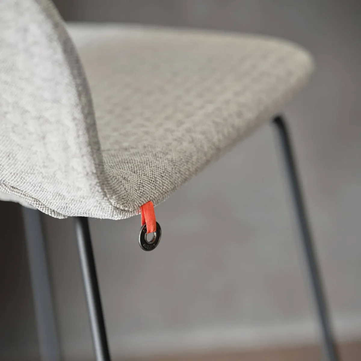Pamp Mobitec ® - Tabouret snack design en tissu avec dossier bas et pieds en métal — vue 4