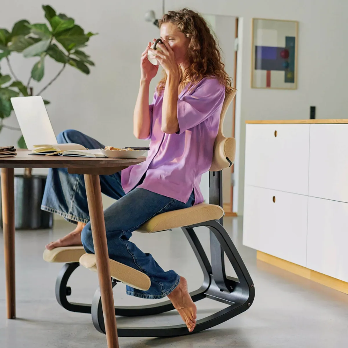 ThatSit Varier® - Chaise de bureau ergonomique à bascule en tissu et bois — vue 3