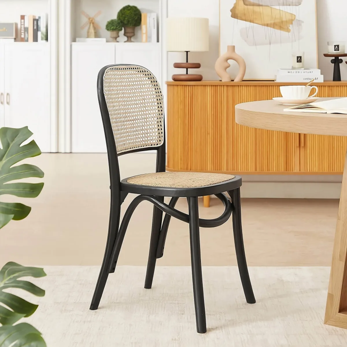 Brasserie - Chaise bistrot en bois et cannage