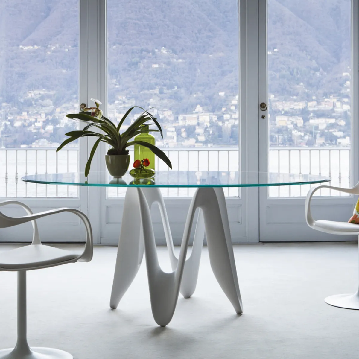 Lambda Sovet® - Table ronde design en verre — vue 5