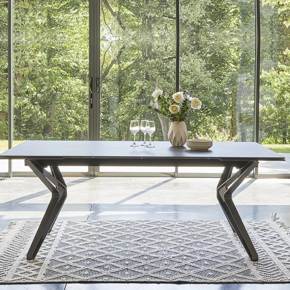 Nova - Table céramique design extensible pieds en X — vue 3