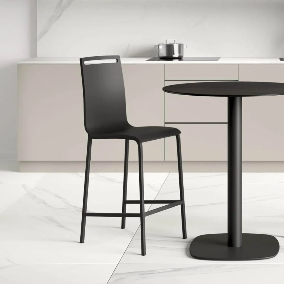 Nera - Tabouret snack en métal et bois hauteur 65 cm