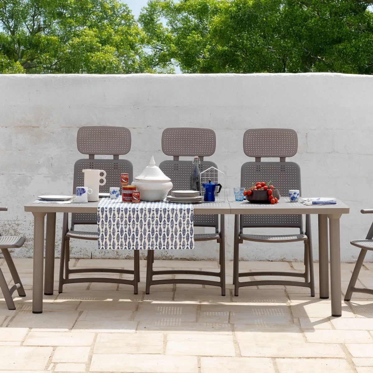 Libeccio - Table de jardin extensible en polypropylène et aluminium