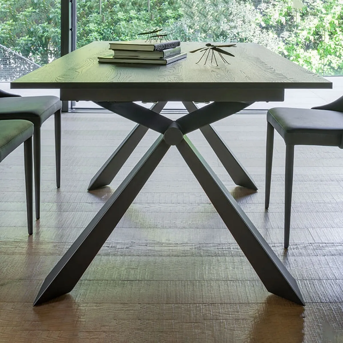 Delta - Table design italienne extensible en mélaminé et pieds en X — vue 3