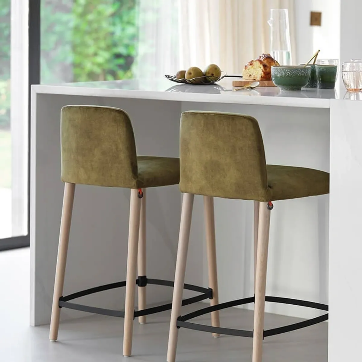 Rob C05 Mobitec® - Tabouret snack en tissu et bois massif