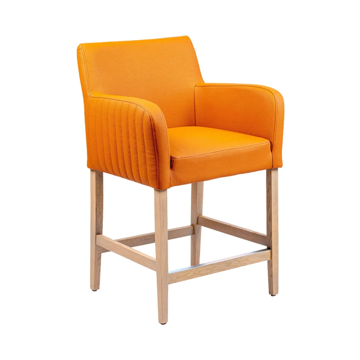 Moritz line - Tabouret snack avec accoudoirs et dos matelassé pieds en bois — vue 3