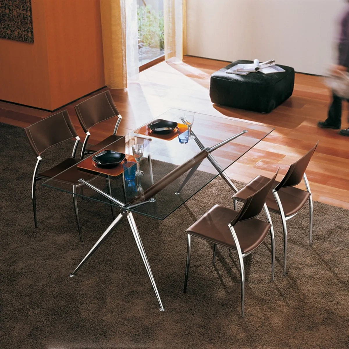 Brioso Midj® - Table en verre design avec pieds en X métalliques — vue 4