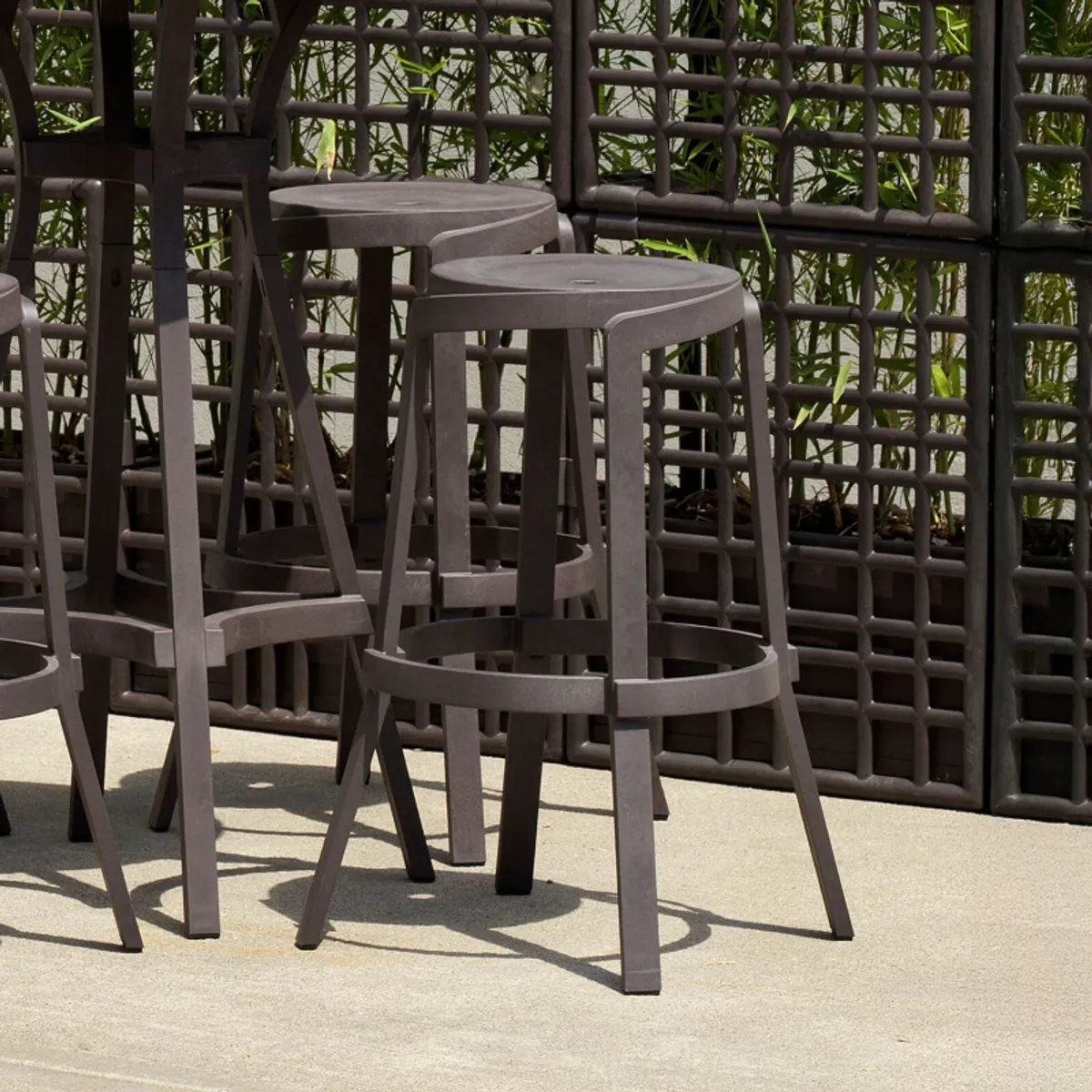 Stack Maxi - Tabouret bar de jardin recyclé empilable — vue 3