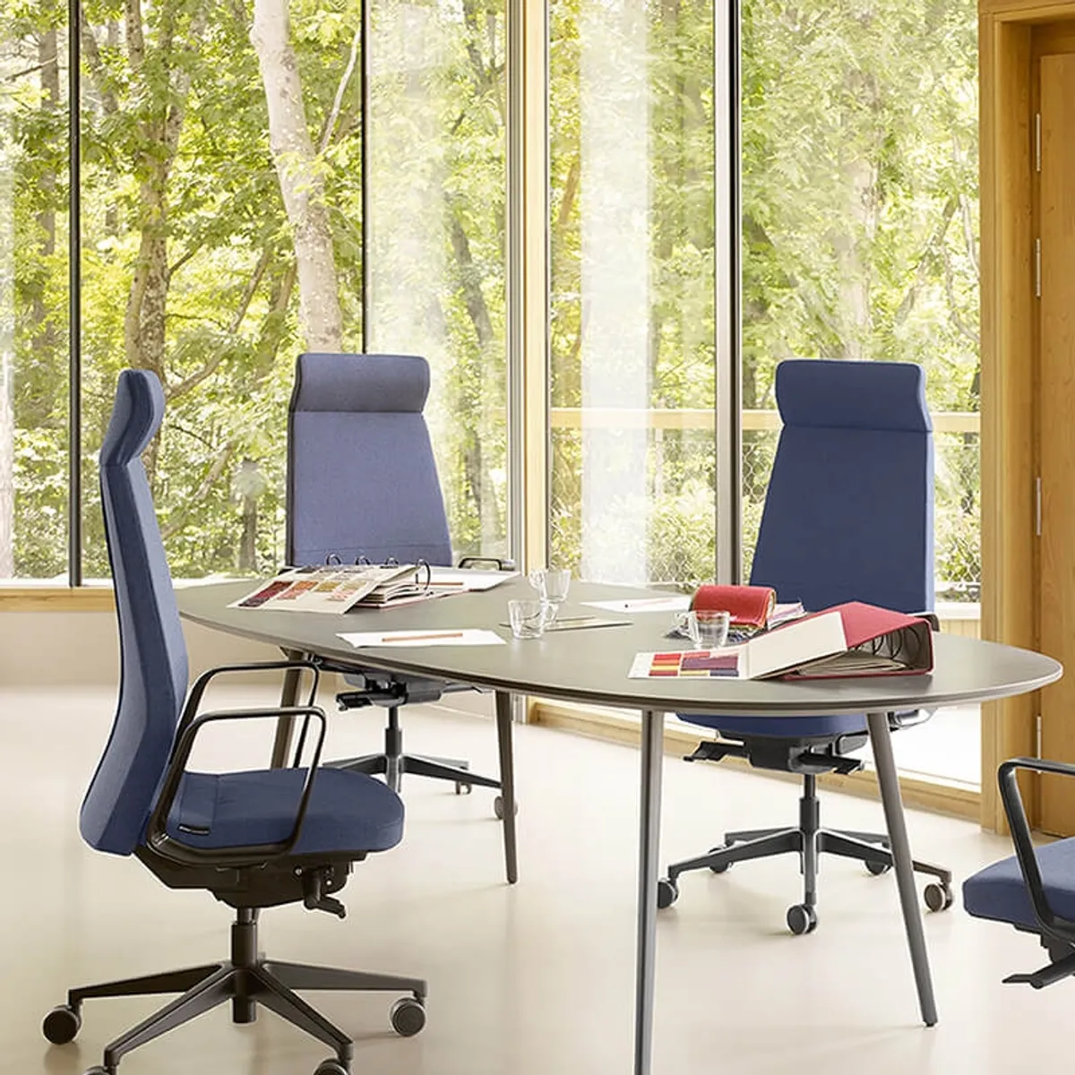 Eden 02 - Fauteuil de direction en tissu avec têtière made in France — vue 4