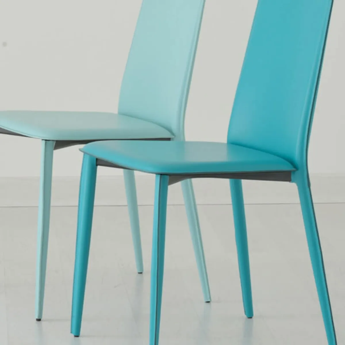 Ely 2 - Chaise de salle à manger en croûte de cuir avec pieds gainés — vue 4