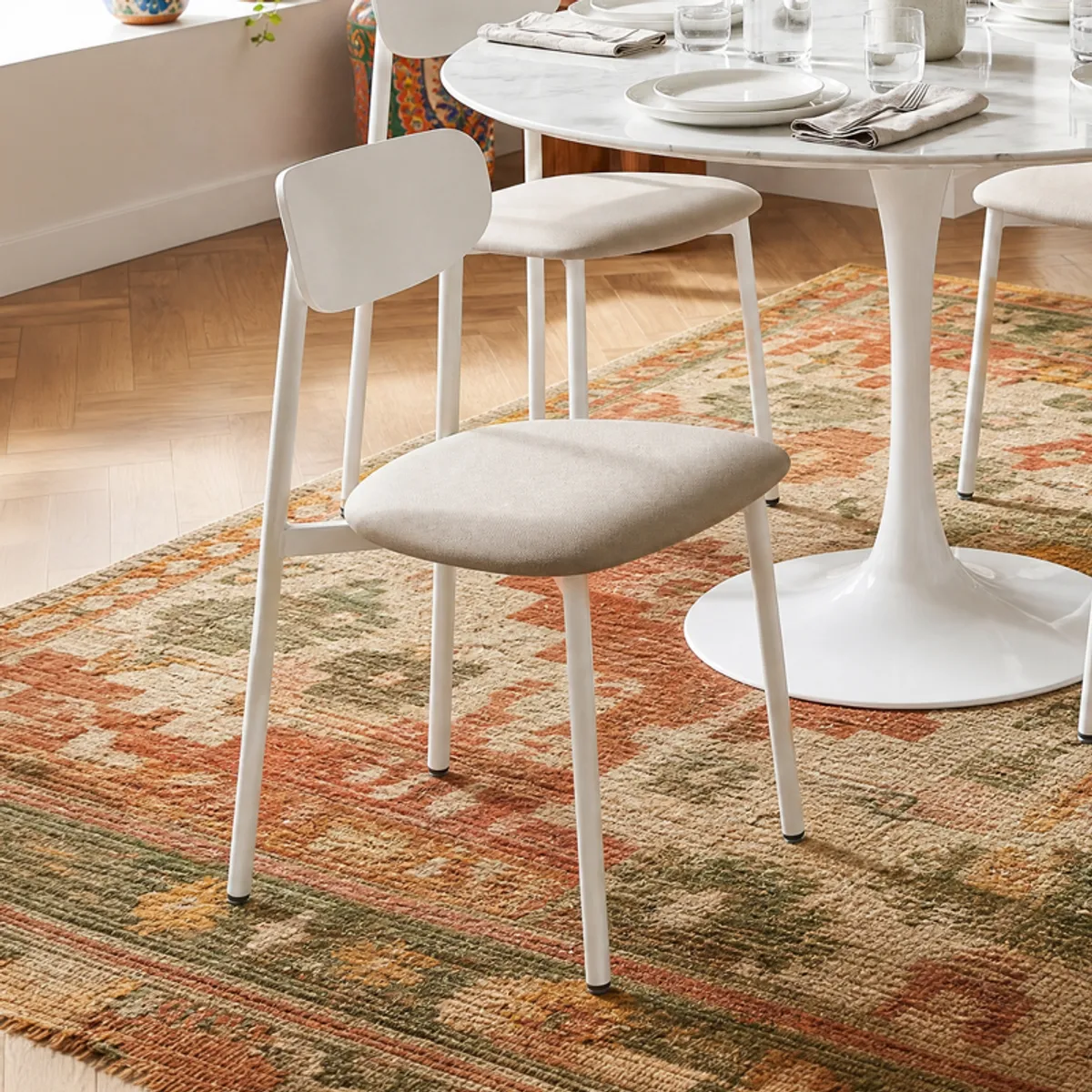 Colette Carrier® - Chaise française en métal avec assise en simili rembourrée